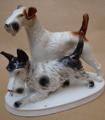 groupe_chiens_porcelaine_1930